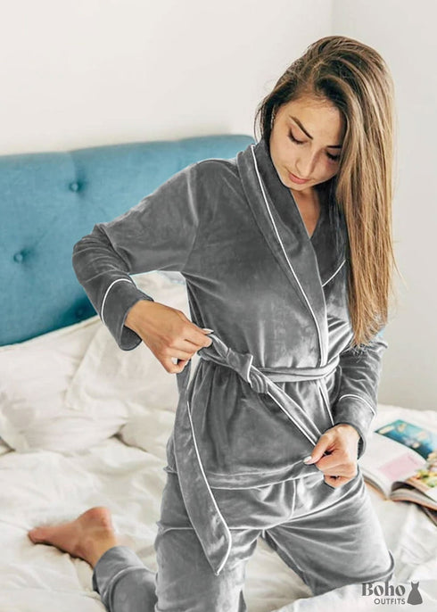 Pijama bohemio, conjunto de pijama de terciopelo Denise en gris y rosa.
